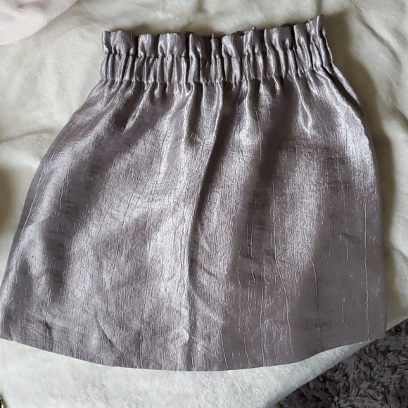 H&M silver skirt - Picture 3 of 5
